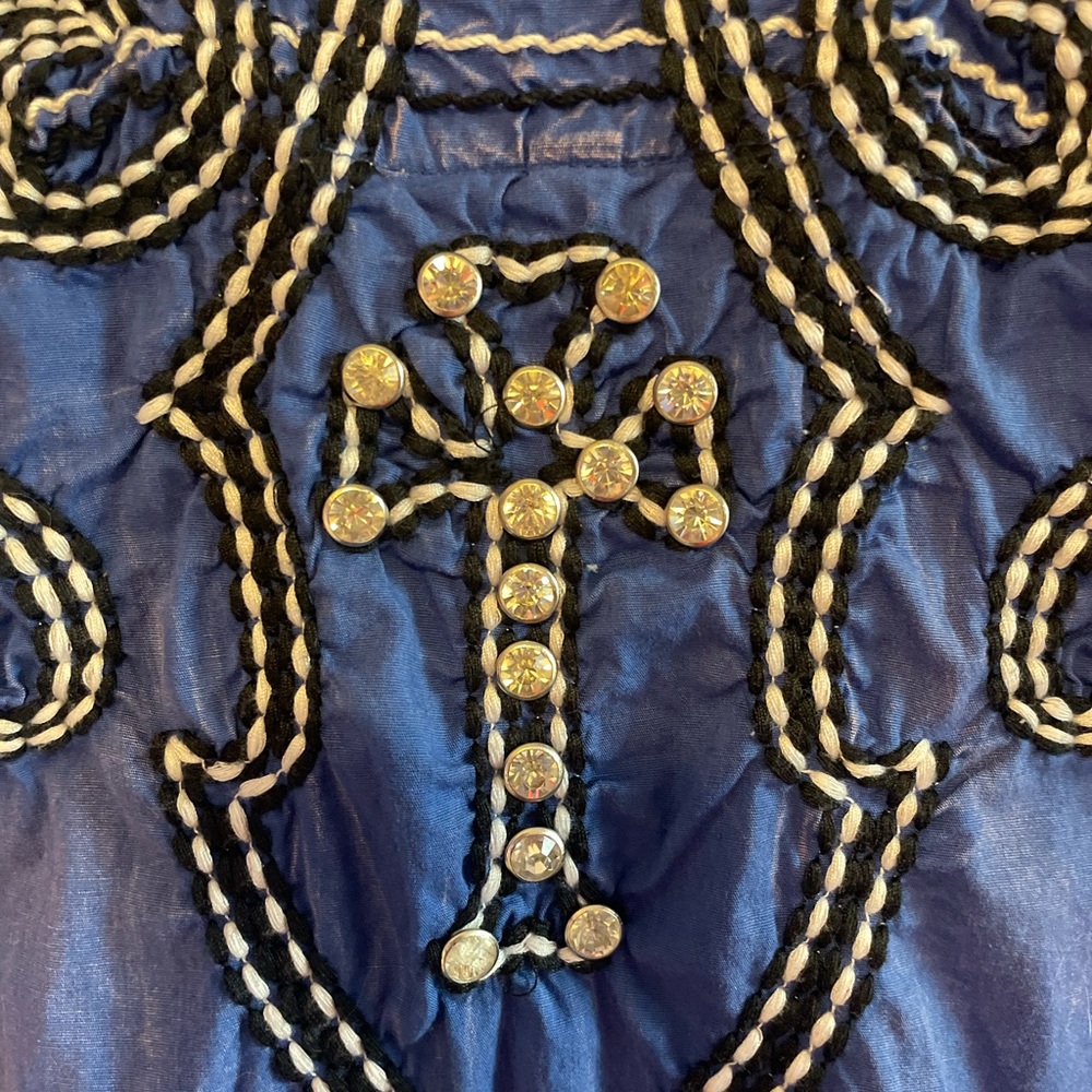 Roar button down long sleeved, distressed royal blue w/ rhinestones. Size medium - Picture 2 of 4